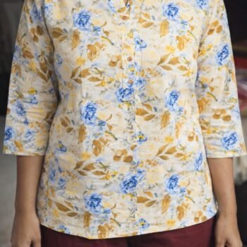 Trendy Short Top for Women – Stylish & Chic