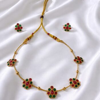 ✨ Traditional Stone-Studded Choker Necklace Set